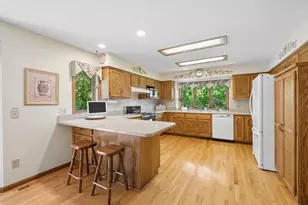 10190 170th St W, Lakeville, MN 55044 - Photo 6