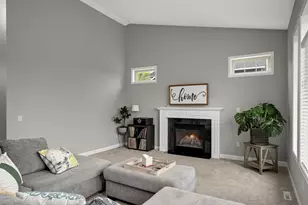 9420 Fallgold Parkway N, Brooklyn Park, MN 55443 - Photo 10