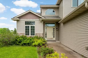 9420 Fallgold Parkway N, Brooklyn Park, MN 55443 - Photo 4