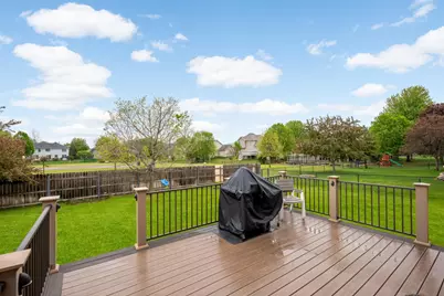 9420 Fallgold Parkway N, Brooklyn Park, MN 55443 - Photo 38