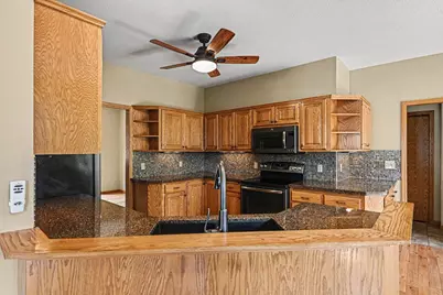 1452 Golf View Drive, River Falls, WI 54022 - Photo 8