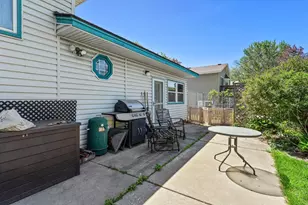 8441 Idaho Ave N, Brooklyn Park, MN 55445 - Photo 16