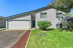 8441 Idaho Ave N, Brooklyn Park, MN 55445 - Photo 10