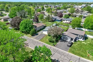 8441 Idaho Ave N, Brooklyn Park, MN 55445 - Photo 2