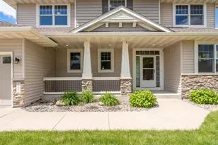 517 Appaloosa Ave, Shakopee, MN 55379 - Photo 2