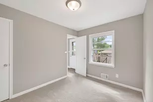 831 Howard St N, Saint Paul, MN 55119 - Photo 14