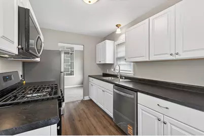 831 Howard Street N, Saint Paul, MN 55119 - Photo 8