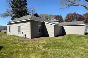 729 E Ripley St, Litchfield, MN 55355 - Photo 4