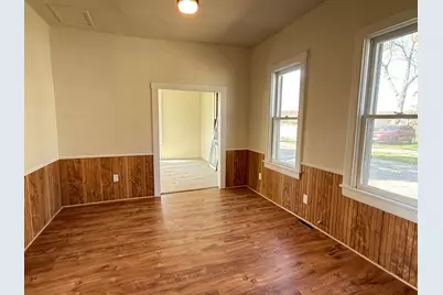 729 E Ripley Street, Litchfield, MN 55355 - Photo 14
