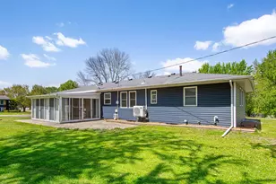 1507 Babbitt Ct, Faribault, MN 55021 - Photo 2