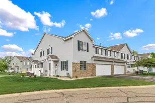 1913 Mockingbird Ave, Shakopee, MN 55379 - Photo 1
