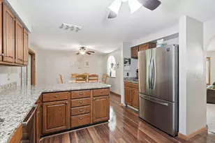 1072 Edgewood Cir, Hudson, WI 54016 - Photo 6