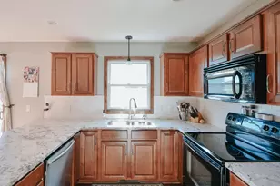 270 Highlands Ave, Zumbrota, MN 55992 - Photo 4