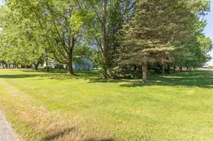 418 N Clayborn Ave, Parkers Prairie, MN 56361 - Photo 4