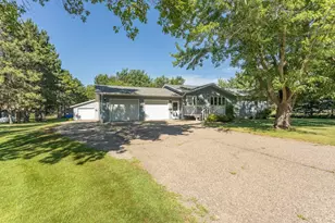 418 N Clayborn Ave, Parkers Prairie, MN 56361 - Photo 2