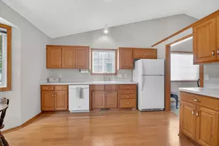 9244 Dunbar Knoll N, Brooklyn Park, MN 55443 - Photo 8