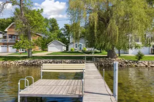 3335 Crystal Bay Rd, Wayzata, MN 55391 - Photo 2