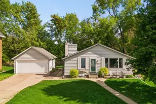 3335 Crystal Bay Rd, Wayzata, MN 55391 - Photo 8