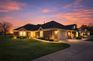 8810 Pointe Vista Dr, Victoria, MN 55386 - Photo 1