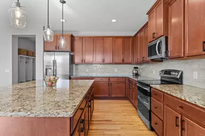 936 Inspiration Parkway S, Bayport, MN 55003 - Photo 18