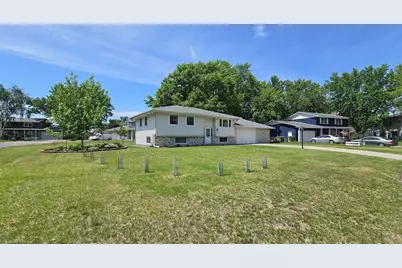 620 109th Lane NE, Blaine, MN 55434 - Photo 4