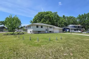 620 109th Ln NE, Blaine, MN 55434 - Photo 4