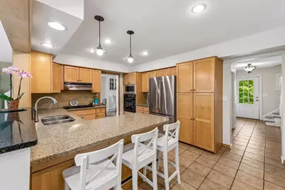290 Ridgeview Drive E, Wayzata, MN 55391 - Photo 16