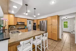 290 Ridgeview Dr E, Wayzata, MN 55391 - Photo 16