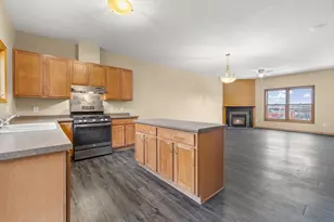 568 State St, Saint Paul, MN 55107 - Photo 16