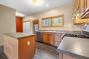568 State St, Saint Paul, MN 55107 - Photo 14