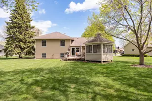 1209 Sunflower Circle S, Shakopee, MN 55379 - Photo 44