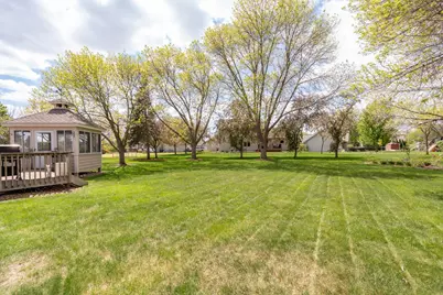 1209 Sunflower Circle S, Shakopee, MN 55379 - Photo 46