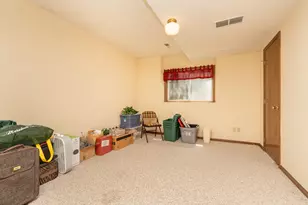 1209 Sunflower Circle S, Shakopee, MN 55379 - Photo 32
