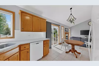 5208 Pinehurst Lane NW, Rochester, MN 55901 - Photo 12