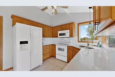 5208 Pinehurst Lane NW, Rochester, MN 55901 - Photo 10