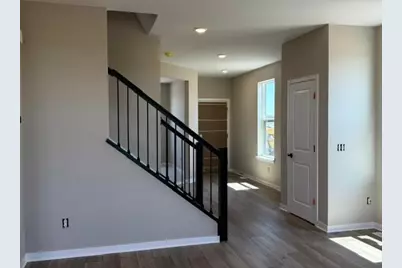 10418 Griffin Avenue S, Cottage Grove, MN 55016 - Photo 2