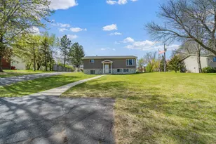 1536 W Latoka Dr SW, Alexandria, MN 56308 - Photo 2