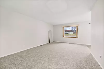 1049 Greenhaven Drive, Vadnais Heights, MN 55127 - Photo 8