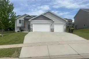 1107 Tikalsky St SE, New Prague, MN 56071 - Photo 2