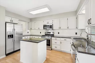 9803 Kirkwood Lane N, Maple Grove, MN 55369 - Photo 20