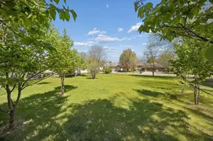 1716 Southwood Trl, Saint Cloud, MN 56301 - Photo 2