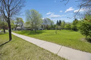 1716 Southwood Trl, Saint Cloud, MN 56301 - Photo 6