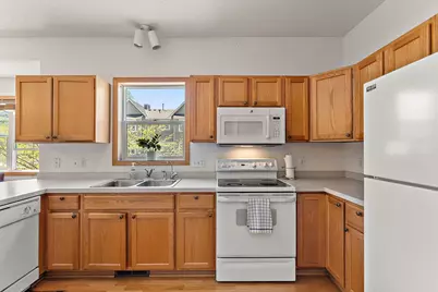 21 River Bend Place, Chaska, MN 55318 - Photo 8