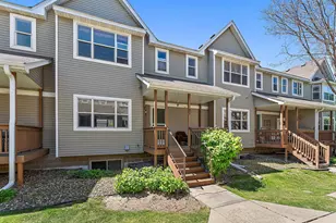 21 River Bend Pl, Chaska, MN 55318 - Photo 1