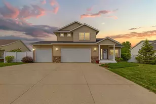2570 Fox Hollow Ln, Owatonna, MN 55060 - Photo 4