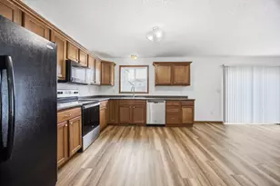 4257 Estate Dr S, Fargo, ND 58104 - Photo 10