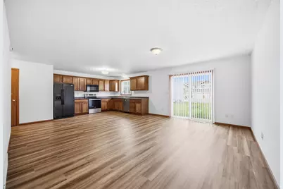 4257 Estate Drive S, Fargo, ND 58104 - Photo 4