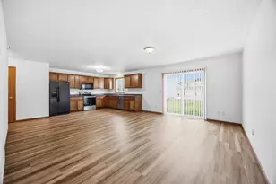 4257 Estate Dr S, Fargo, ND 58104 - Photo 4