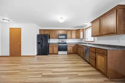 4257 Estate Drive S, Fargo, ND 58104 - Photo 8