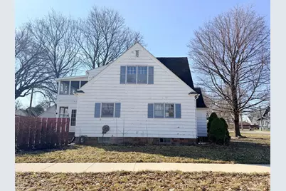 816 Clausen Avenue, Albert Lea, MN 56007 - Photo 2